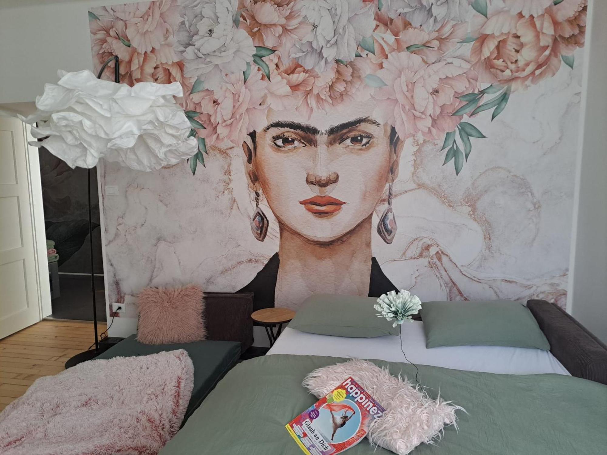 Apartment Wildflower In Privatvilla Im Herzen Merans Экстерьер фото